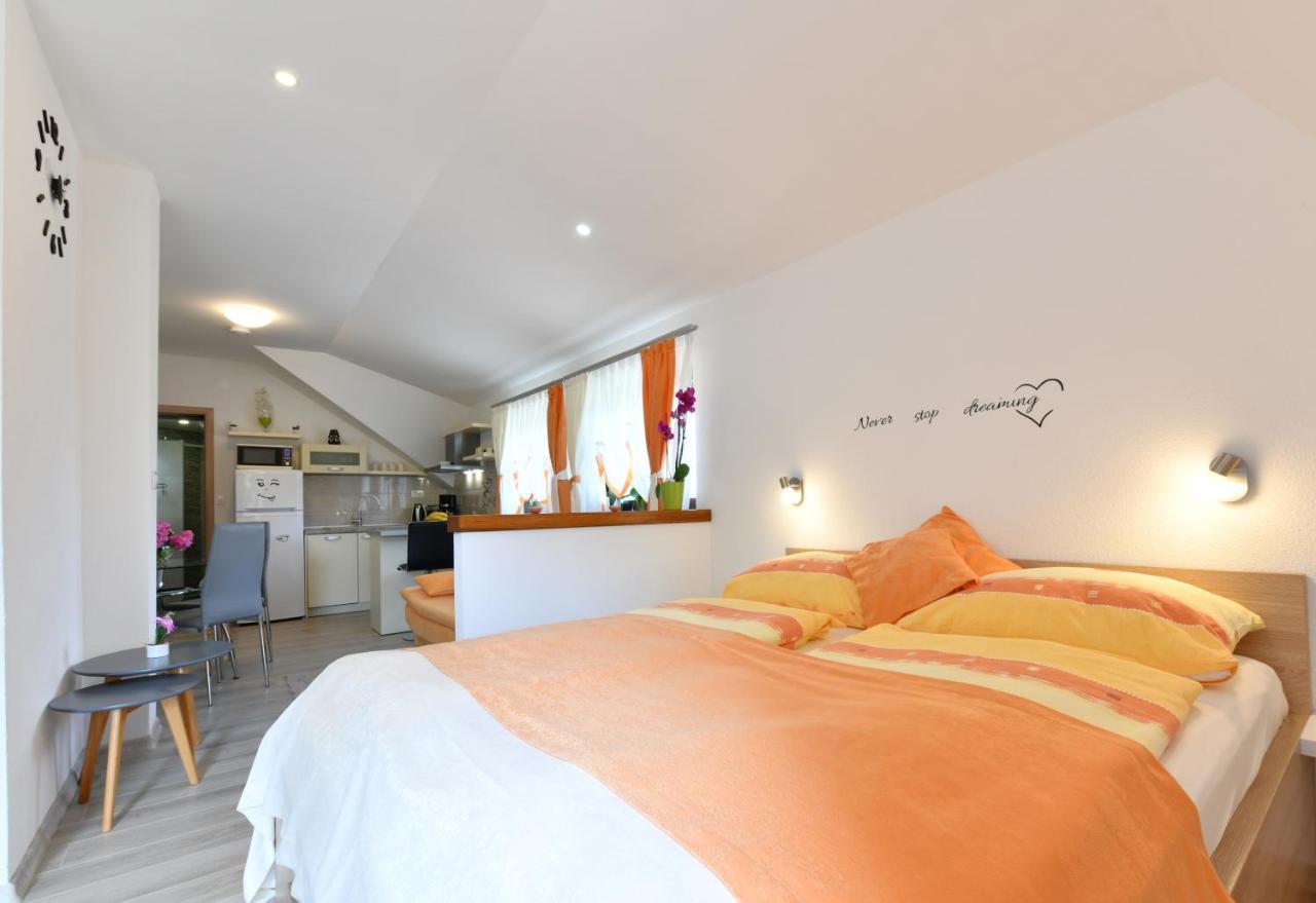 House Jelena Apartment Seliste Dreznicko Ngoại thất bức ảnh