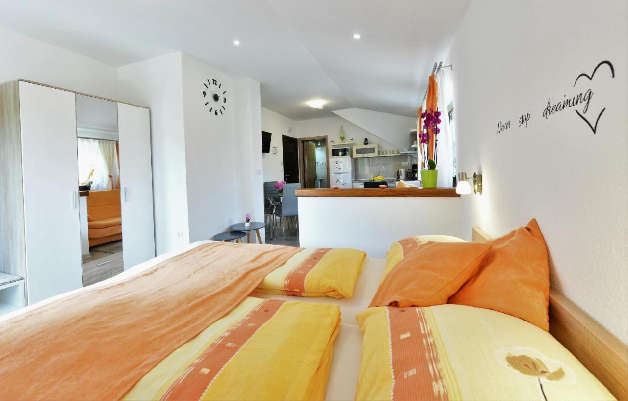 House Jelena Apartment Seliste Dreznicko Ngoại thất bức ảnh