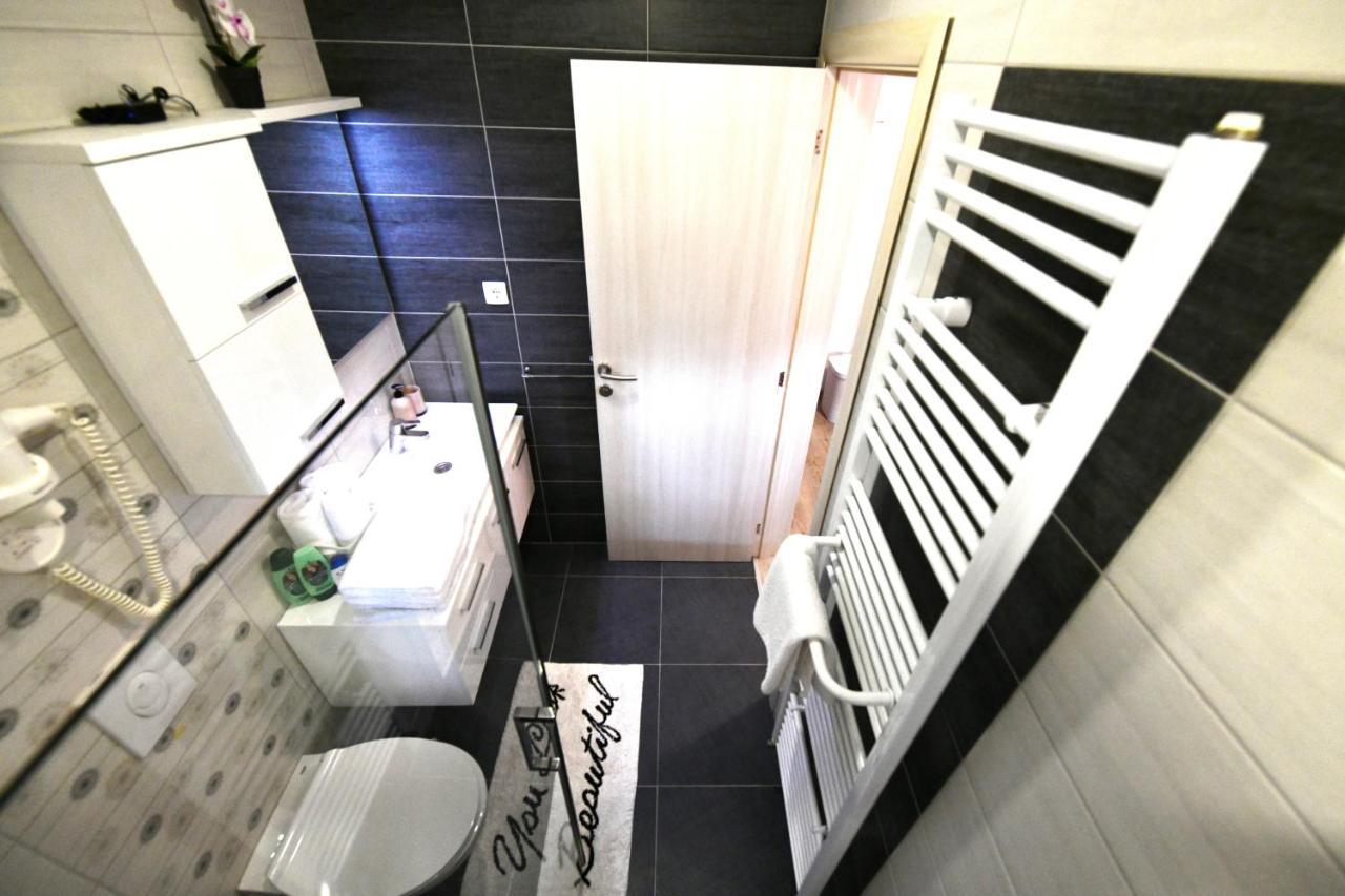 House Jelena Apartment Seliste Dreznicko Ngoại thất bức ảnh