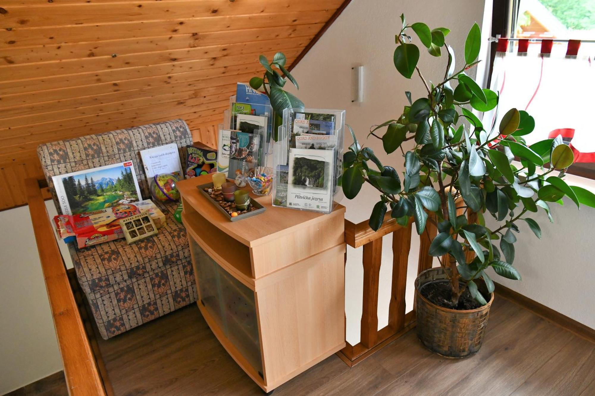 House Jelena Apartment Seliste Dreznicko Ngoại thất bức ảnh