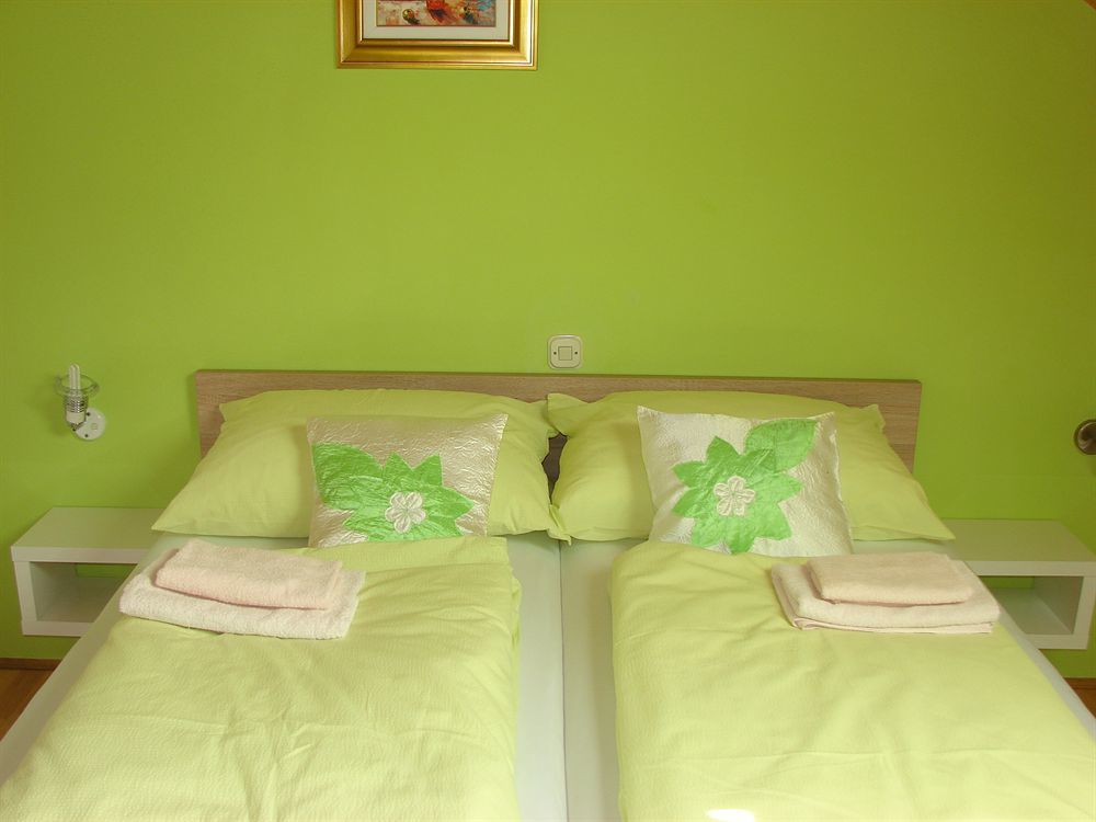 House Jelena Apartment Seliste Dreznicko Ngoại thất bức ảnh